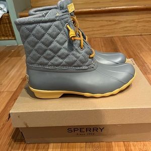 Brand New Sperry Saltwater Duckboots